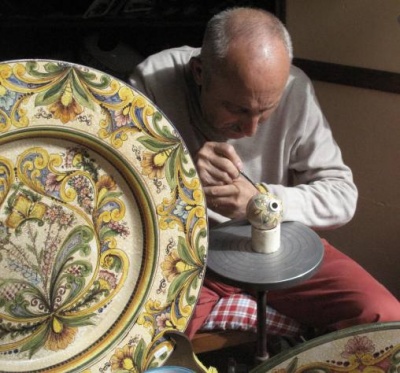 erice_majolica_painter_400